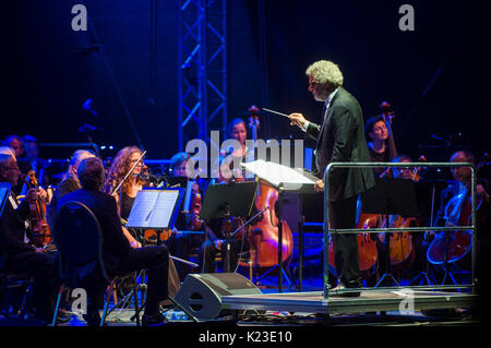 Podebrady, République tchèque. Août 26, 2017. Nicola Piovani, musicien, chef d'orchestre et compositeur, effectuée pendant le 1er International de la musique de film et multimédia Festival 'Soundtrack' Podebrady Podebrady, en République tchèque, le 26 août 2017. Photo : CTK Josef Vostarek/Photo/Alamy Live News Banque D'Images