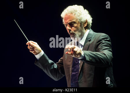 Podebrady, République tchèque. Août 26, 2017. Nicola Piovani, musicien, chef d'orchestre et compositeur, effectuée pendant le 1er International de la musique de film et multimédia Festival 'Soundtrack' Podebrady Podebrady, en République tchèque, le 26 août 2017. Photo : CTK Josef Vostarek/Photo/Alamy Live News Banque D'Images