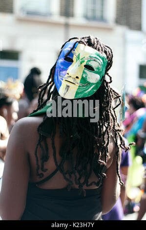 Londres, Royaume-Uni. Août 28, 2017. Artistes interprètes ou exécutants et des carnavaliers à Notting Hill Carnival, 2017. Crédit : Simon King/ Alamy Live News Banque D'Images