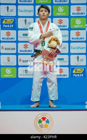 Budapest, Hongrie. Août 29, 2017. ABE RUCHER HIFUMI SOCIÉTÉ ANONYME du Japon célèbre médaille d'après les hommes 66 kg finale au Championnat du monde de judo à Budapest, Hongrie, le 29 août 2017. Photo : CTK Vit Simanek/Photo/Alamy Live News Banque D'Images