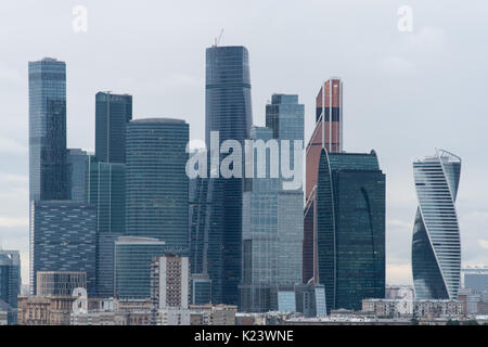 Moscou, Russie. Août 29, 2017. Photo de gratte-ciel dans le centre-ville de Moscou Moscou (Russie), 29 août 2017. La ville est un des endroits de la Russie 2018 Coupe du Monde de football. Photo : Marius Becker/dpa/Alamy Live News Banque D'Images