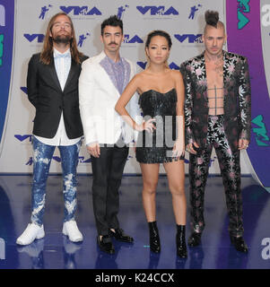 Los Angeles, CA, USA. Août 27, 2017. 27 août 2017 - Los Angeles, Californie - DNCE. 2017 MTV Video Music Awards qui a eu lieu au Forum de Los Angeles. Credit : ZUMA Press, Inc./Alamy Live News Banque D'Images