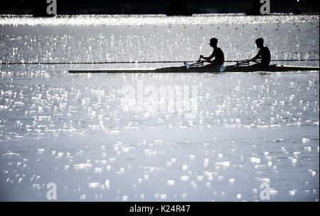 Tianjin. Août 29, 2017. Les athlètes s'affrontent lors de la compétition d'aviron à la 13e Jeux nationaux chinois en Chine du nord, la municipalité de Tianjin, le 29 août 2017. Credit : Wang Jianwei/Xinhua/Alamy Live News Banque D'Images