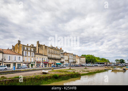 Village de Blaye sur l'estuaire de la Gironde, une commune française, sous-préfecture et dans le département de la Gironde et Nouvelle-Aquitaine dans le sud-ouest de la France Banque D'Images