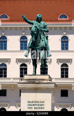 Statue équestre de Maximilien I., Wittelsbacherplatz, vieille ville, Munich, Haute-Bavière, Bavière, Allemagne Banque D'Images