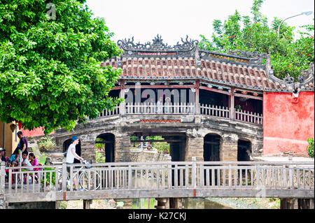 Le pont couvert japonais, l'ancienne ville de Hoi An, au Vietnam. Ce pont a été construit par les Japonais au début des années 1600. Banque D'Images