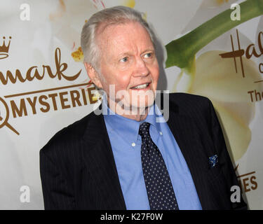 Hallmark Channel & marque les films et les Mystères de l'été 2017 Television Critics Association Press Tour événement tenu à un domaine privé - Arrivées avec : Jon Voight Où : Los Angeles, California, United States Quand : 27 Juillet 2017 Crédit : Adriana Barraza M./WENN.com Banque D'Images