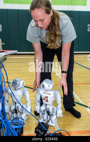 Miami Florida,Université de Miami,RoboCup Open,robots,SoftBank Robotics robot NAO,ai intelligence artificielle,étudiants éducation élève jeunesse,co Banque D'Images