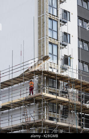 UK : bardage retiré de tour de blocs à Kennedy Gardens de Billingham, dans le nord est de l'Angleterre. Banque D'Images