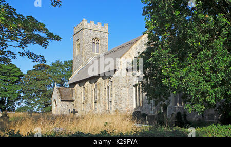 Une vue de l'église paroissiale de St Nicholas à Swafield, Norfolk, Angleterre, Royaume-Uni. Banque D'Images