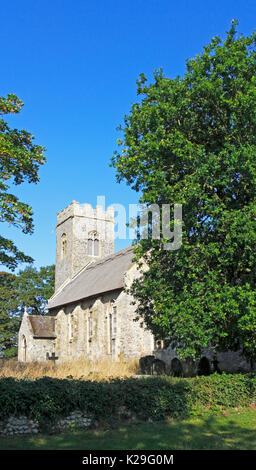 Une vue de l'église paroissiale de St Nicholas à Swafield, Norfolk, Angleterre, Royaume-Uni. Banque D'Images