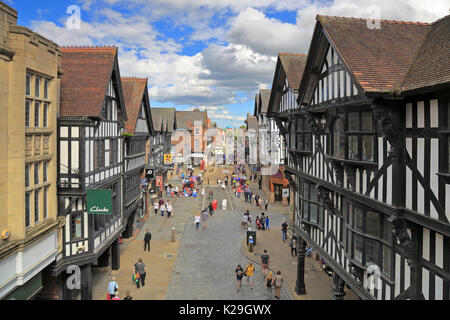 Foregate Street de Eastgate, Chester, Cheshire, Angleterre, Royaume-Uni. Banque D'Images