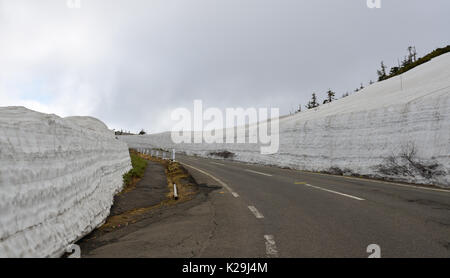 Kamaishi Road sur le mont Iwate à l'été à Tohoku, Japon. Mt Iwate (2038 m) est l'une des meilleures vues panoramiques de l'ensemble de la région de Tohoku. Banque D'Images