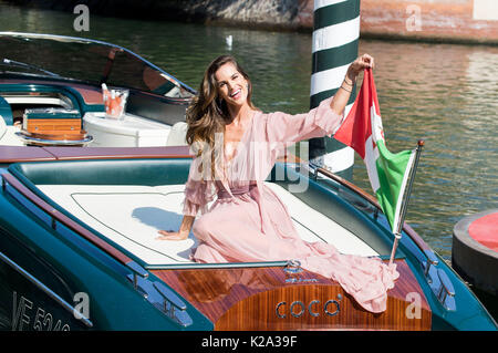 Venise, Italie. 30Th aug 2017. izabel goulart est visible pendant le 74e festival du film de Venise à Excelsior Hotel Darsena à lido de Venise le 30 août 2017 à Venise, Italie. crédit : geisler-fotopress/Alamy live news Banque D'Images