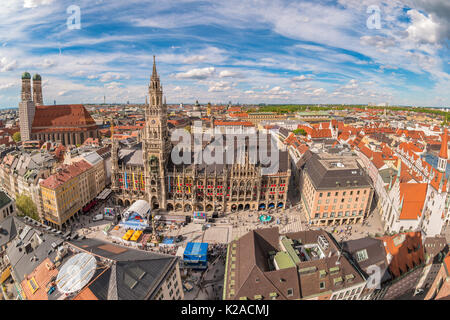 La ville de Munich au nouvel hôtel de ville de Marienplatz, Munich, Allemagne Banque D'Images