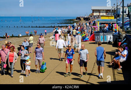 La promenade et la plage, Hunstanton, West Norfolk, Angleterre Banque D'Images