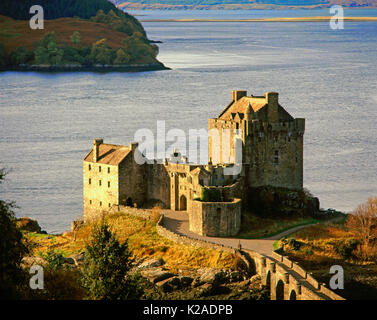 Le Château d'Eilean Donan, Loch Duich , Kyle of Lochalsh, Ecosse, Royaume-Uni Banque D'Images