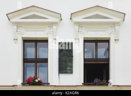 Plaque commémorative consacrée au commandant militaire russe Alexander Suvorov sur la maison où il a passé la nuit en février 1800 à Vysoké Myto dans l'Est de la Bohème, en République tchèque. Tchèque texte signifie : le général Alexander Vassilievitch Souvorov séjourné dans cette chambre la nuit du 1er février 1800 au cours de l'retour victorieux de la bataille de nationalités suisse et italienne à sa fédération d'origine. Banque D'Images