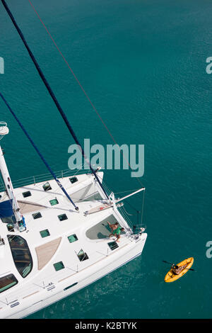 Vue aérienne de catamaran Ocean's 7 de Motu, Antigua, décembre 2007. Banque D'Images