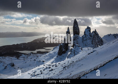 Le vieil homme de Storr après de fortes chutes de neige, Isle of Skye, Scotland, UK. Mars 2015. Banque D'Images