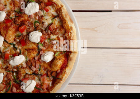 Pizza mexicaine hachis frit avec et mozzarella Banque D'Images