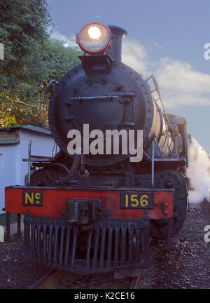 Locomotive steamSteam Royal Livingstone Express train Pont de Victoria Falls en Zambie Banque D'Images