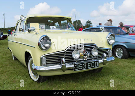 Une Ford 1960 zephyr six lowline Banque D'Images