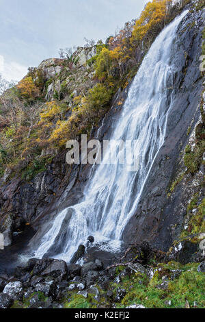 Aber Falls (Rhaeadr-fawr) Abergwyngregyn près de Gwynedd dans le Nord du Pays de Galles, Royaume-Uni, novembre 2016. Banque D'Images