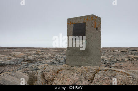 La Norvège, Svalbard, Nordaustlandet, Nordaust-Svalbard Réserve Naturelle. Île éloignée de Kvitoya. Andreeneset, Andrée Expedition memorial. Banque D'Images