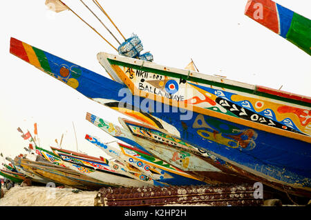 Les bateaux de pêche traditionnels. Nouakchott, Mauritanie Banque D'Images