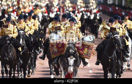La photo doit être crédité ©Presse Alpha 079965 17/06/2017 atmosphère à la parade la couleur au palais de Buckingham à Londres. Banque D'Images