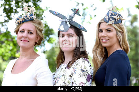 La photo doit être crédité ©Presse Alpha 079965 23/06/2017 Racegoers à Royal Ascot 2017 tenue à Ascot Racecourse à Ascot, Berkshire Banque D'Images