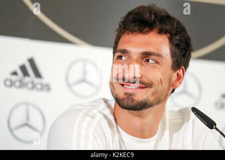 Prague, République tchèque. Août 31, 2017. Le joueur de l'équipe nationale allemande de Mats Hummels lors d'une conférence de presse tenue avant un match de qualification de la coupe du monde contre la République tchèque le 1er septembre, à Prague, en République tchèque, le 31 août 2017. Photo : Jan Woitas/dpa-Zentralbild/dpa/Alamy Live News Banque D'Images