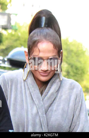 New York, NY, USA. Août 31, 2017. Jennifer Lopez sur le tournage de son nouveau film à New York le 31 août 2017. Credit : Rw/media/Alamy Punch Live News Banque D'Images