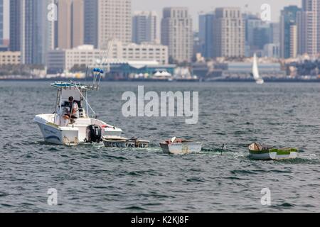 Usa. Août 31, 2017. Le Port de San Diego 2017 Festival de la voile. Remorquage de l'homme trois petits dingus. Credit : Daren Fentiman/ZUMA/Alamy Fil Live News Banque D'Images