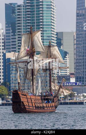 Usa. Août 31, 2017. Le Port de San Diego 2017 Festival de la voile.Le San Salvador, ont participé à la parade des bateaux. Credit : Daren Fentiman/ZUMA/Alamy Fil Live News Banque D'Images