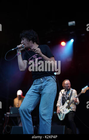 UK. Août 31, 2017. D Moonlandingz Arabie Lias en live sur les bois à l'honneur à la fin de la route 2017 Festival à Larmer Tree Gardens dans le Dorset. Date de la photo : Le jeudi, 31 août, 2017. Crédit photo doit se lire : Roger Garfield/Alamy Banque D'Images