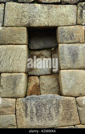 Alcôve dans mur de pierre, le Machu Picchu 15e siècle ruines Incas (Site du patrimoine mondial), la Vallée Sacrée, le Pérou, Amérique du Sud Banque D'Images