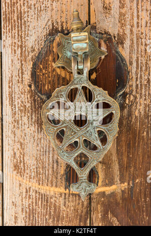 Heurtoir bronze sous la forme de l'étoile de David, un symbole juif. Mdina, Malte Banque D'Images