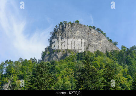 Sommet mondial Trzy Korony (les trois couronnes, Tri de couronnes) à gorges de la rivière Dunajec, le Parc National de Pieniny , Slovaquie Banque D'Images