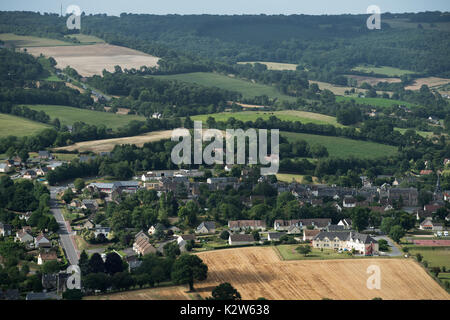 Suisse Normande, Suisse Normande Clecy France ci-dessus. Août 2017 Le parapente depuis les rochers de la Houle au-dessus de l'Orne et de Clecy près de Le Pain d Banque D'Images