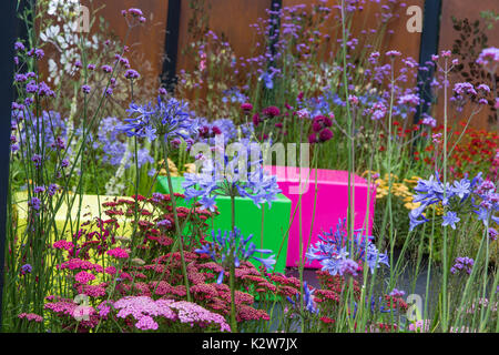 Boîte de couleur. rhs Hampton Court 2017. conception : charlie bloom Banque D'Images