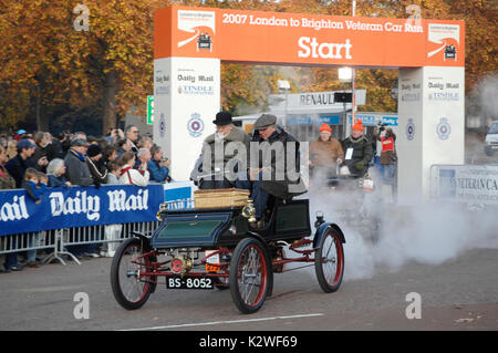 1903 Stanley steamer sur le Run 2007 Londres à Brighton Banque D'Images