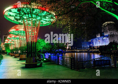 Les champignons lumineux à LED, Hangzhou wulin square, nuit, destination de voyage Banque D'Images