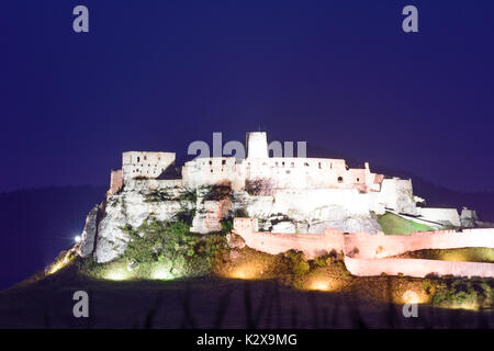 Château de Spis (Zipser Burg Spisske Podhradie), (Kirchdrauf), Slovaquie Banque D'Images