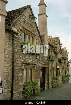 Bradford on Avon dans le Wiltshire en Angleterre en Grande-Bretagne en Royaume-Uni uk europe. L'ancienne architecture construction maison sur nostalgie olde worlde Banque D'Images