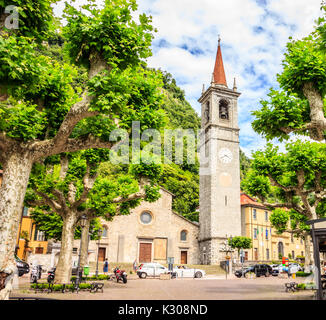 Varenna, Lac de Côme, Italie - 21 juin 2016 : St George's Church (Chiesa di San Giorgio) est l'une des attractions touristiques populaires à Varenna, Lac de Côme, JE Banque D'Images