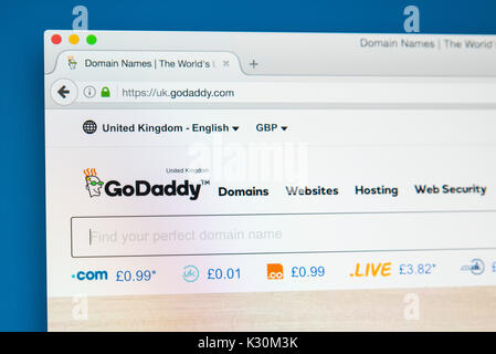 Londres, UK - 7 août 2017 : La page d'accueil du site web officiel de GoDaddy - l'Américain d'enregistrement de domaine de l'internet et société d'hébergement web, sur 7t Banque D'Images