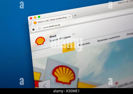 Londres, UK - 7 août 2017 : La page d'accueil du site web officiel de la Royal Dutch Shell, communément connu sous le nom de Shell - les multinationales du pétrole et du gaz comp Banque D'Images