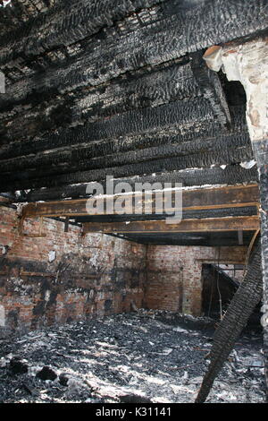 Bâtiment endommagé incendie dangereux structurels Banque D'Images